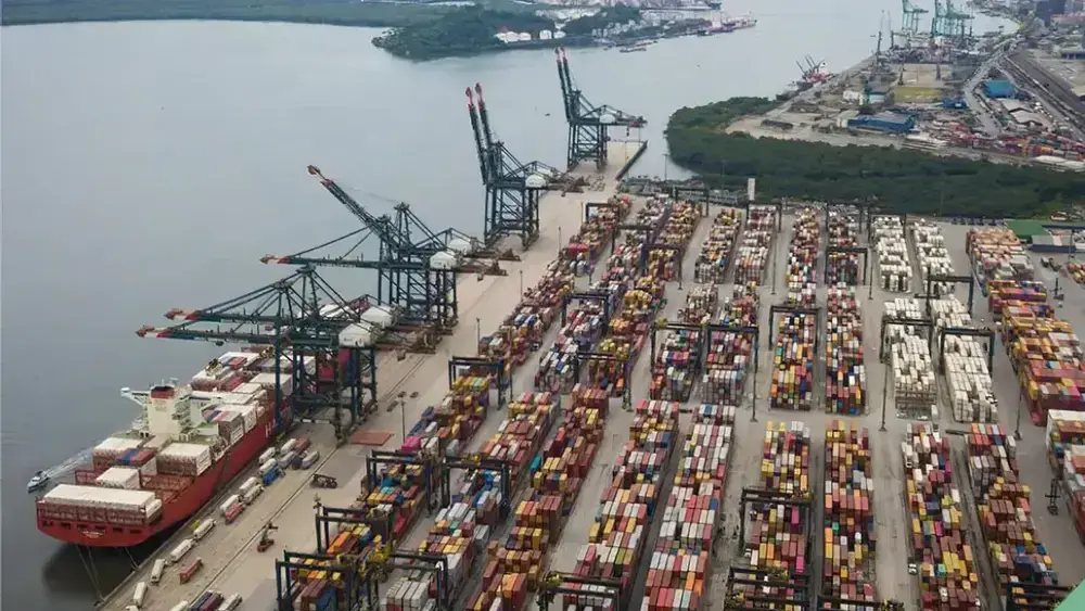 Alta de exportações reduz déficit da conta corrente do BC