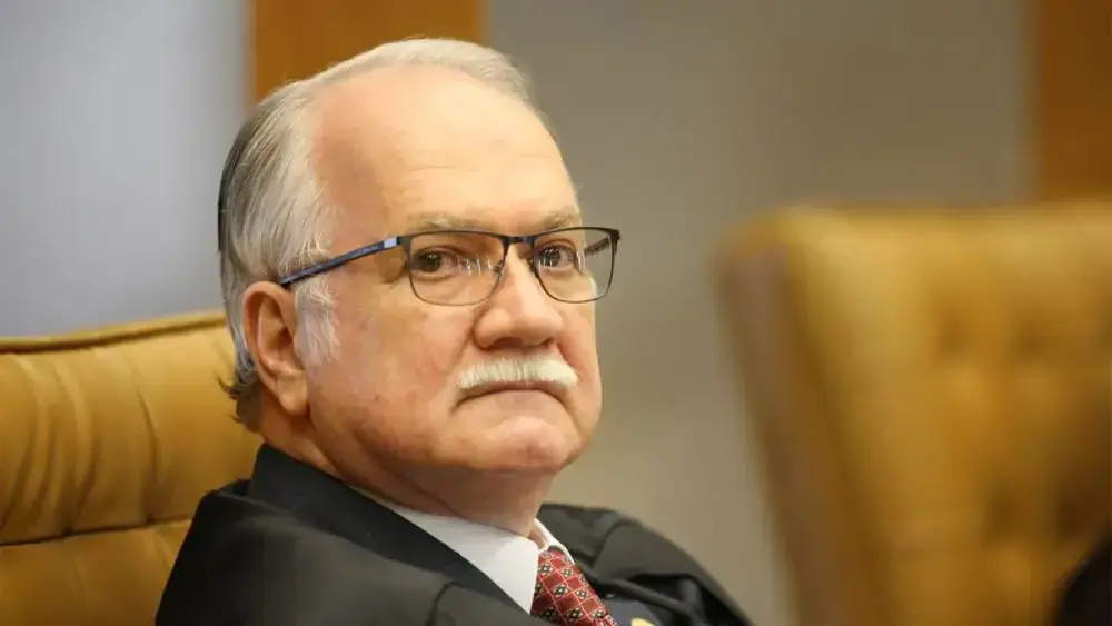 Fachin rechaça fala de Milei que chamou Moraes de “lixo careca”